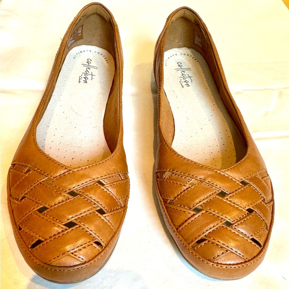 Clarks Women's Tan Braided Flats